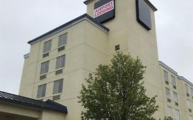 Days Inn by Wyndham Pittsburgh Airport